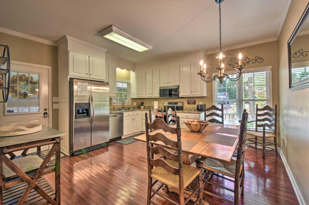 Lake Keowee Escape With Dock, Deck And Lake Access! Six Mile Eksteriør billede